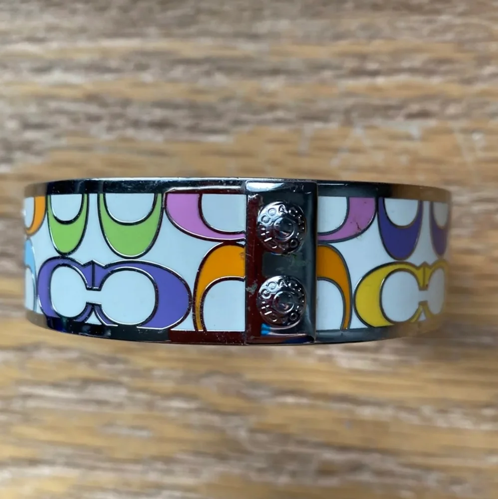 Multi Color Coach Signature Statement Logo - Picture 1 of 2